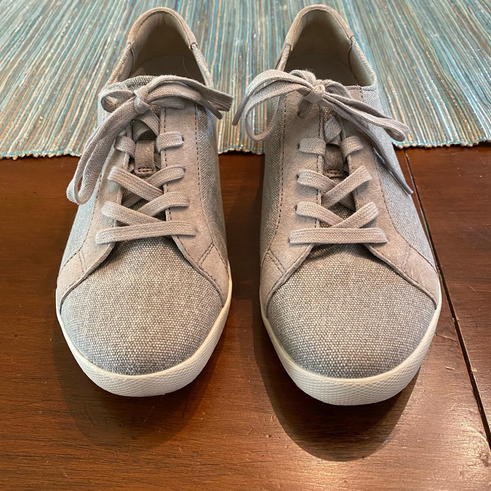 Dansko Khaki Sneakers size 37